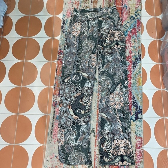 Zara Basic Loose Fit Wide Lag Paisley Pants - Picture 2 of 8